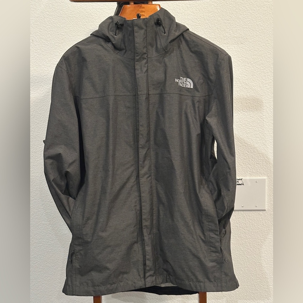 The North Face Gray Raincoat Lightweight Water-Resistant Design